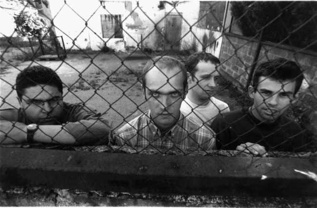 Sixpack - Reading photo